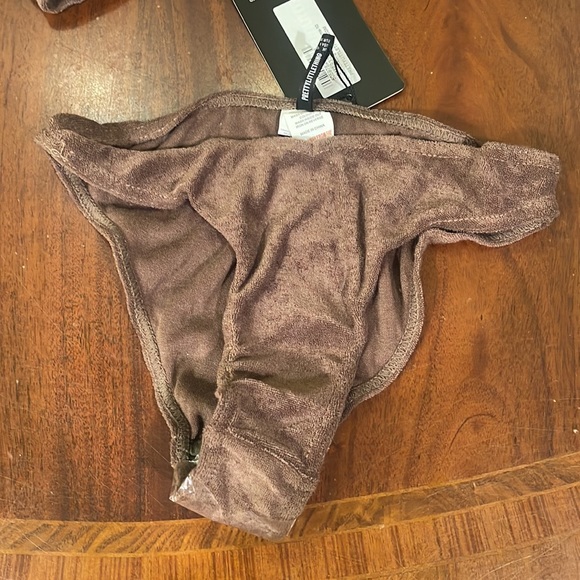 PrettyLittleThing brown size 10 soft bikini - Picture 2 of 5